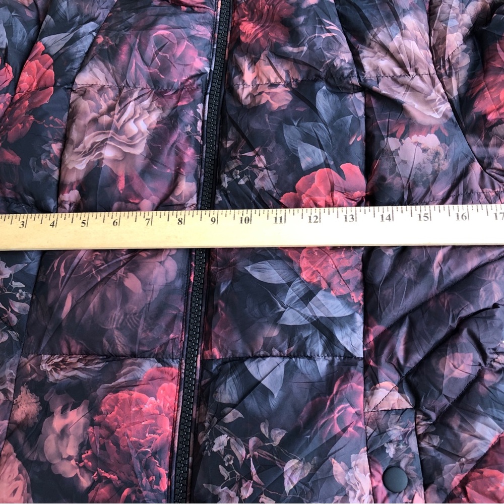 Athleta Antoinette Norwegian Floral printed Puffer Jacket size S NWOT - Picture 12 of 12